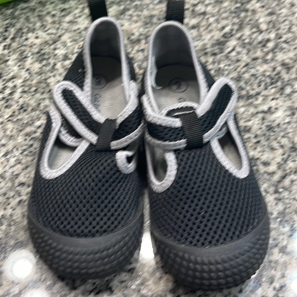 These are NWTs, size 9, toddler girl’s casual shoe: - Picture 3 of 4